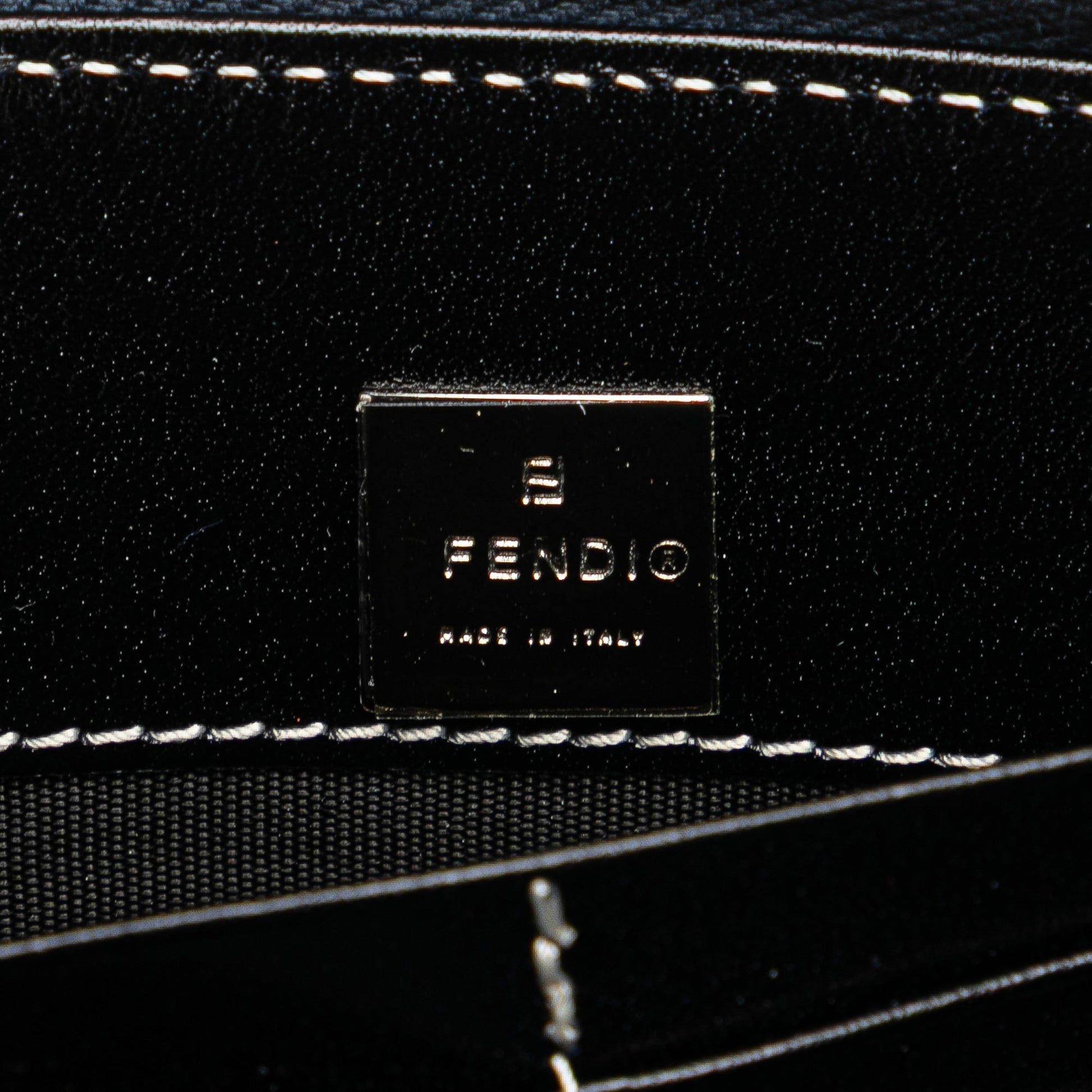 Fendi Portafoglio Zip - Around in Tela FF Zucca Blu – 2000s - Etoilux