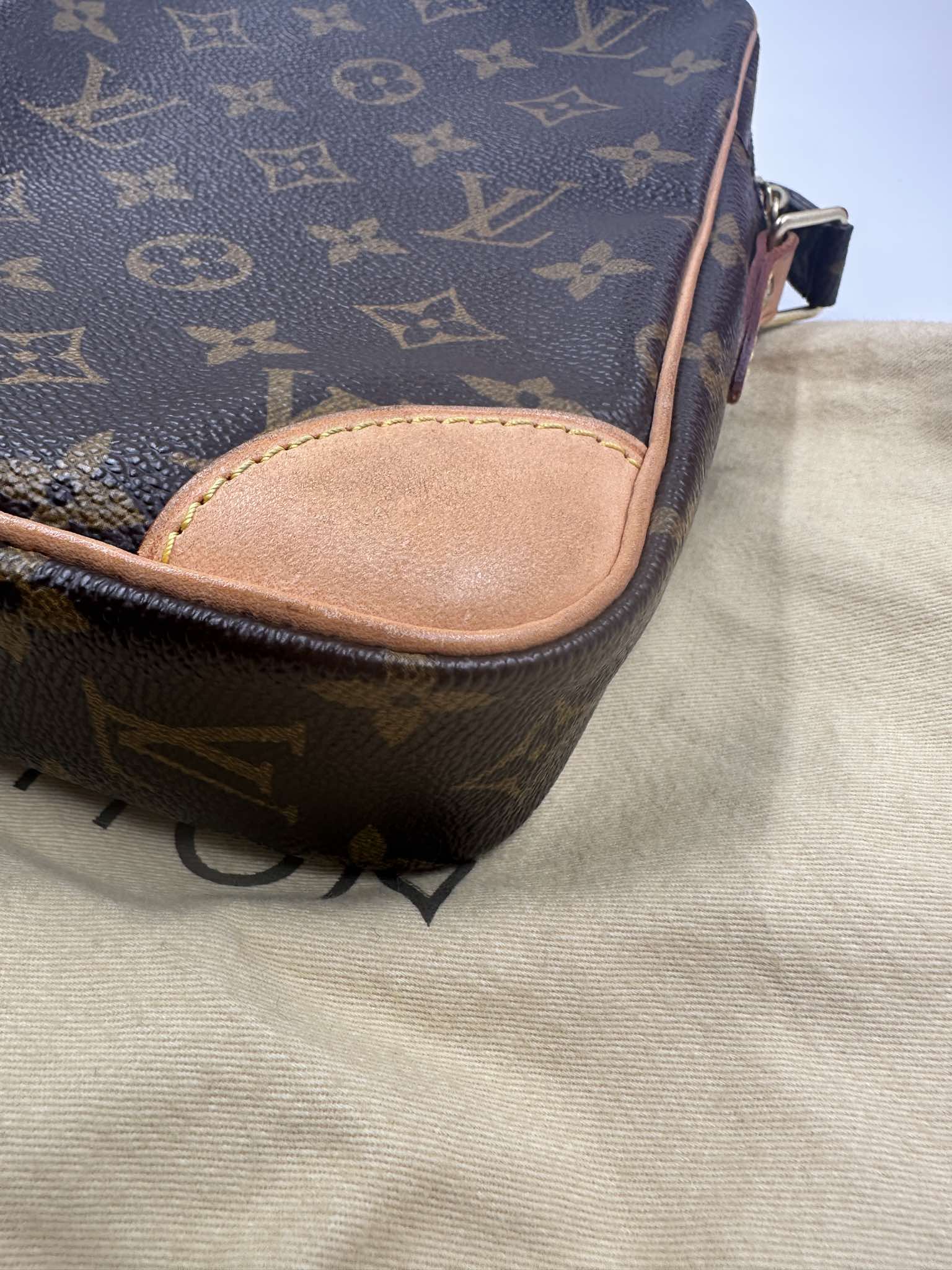 Louis Vuitton Danube PM Monogram Canvas 2006 - Etoilux