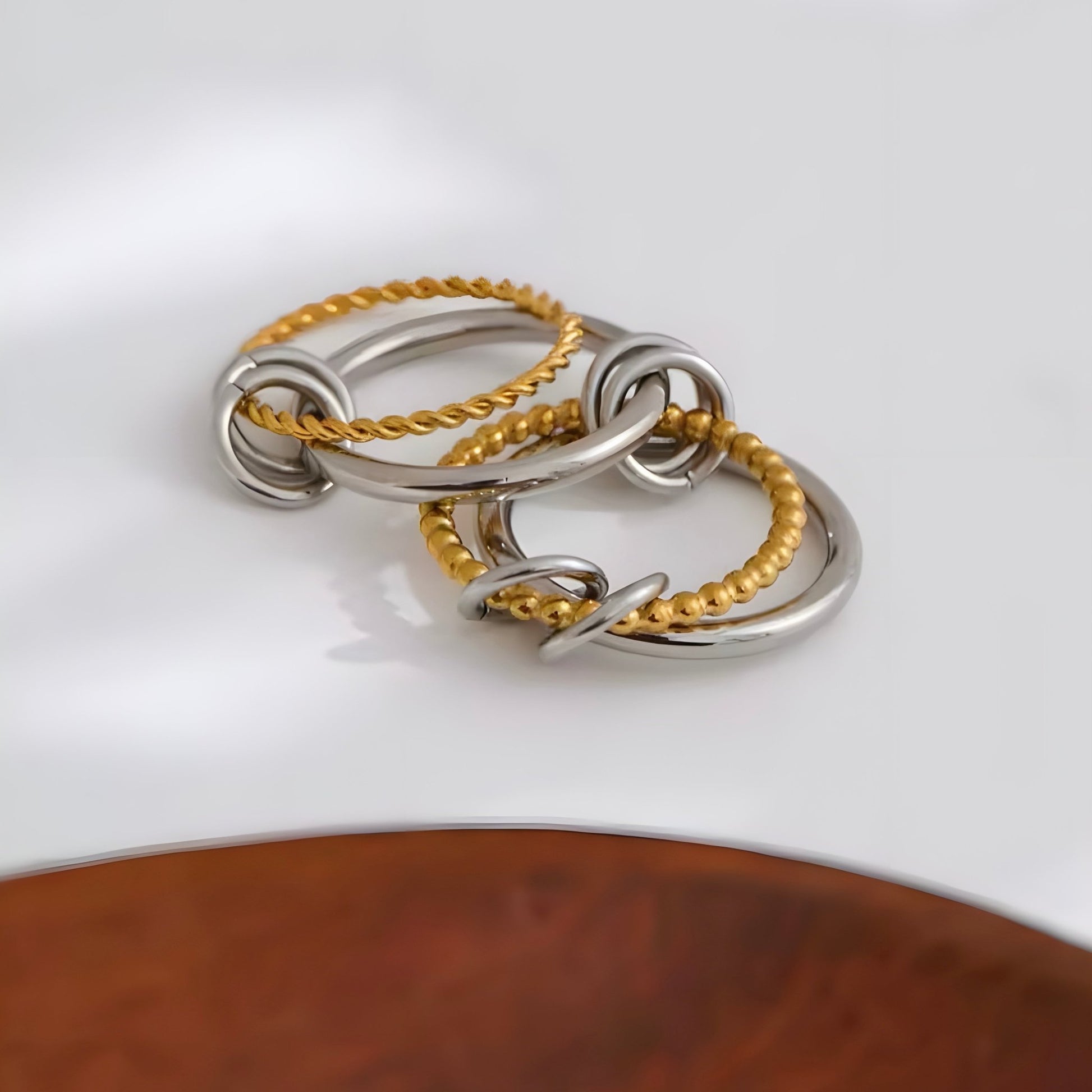 BEHI WAVE RING - Etoilux