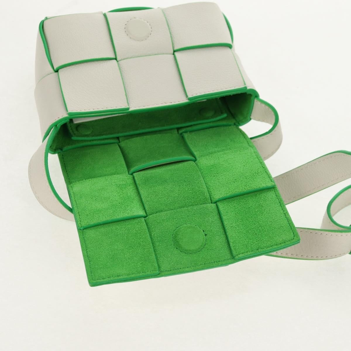 Bottega Veneta Cassette Mini Maxi Intrecciato Bianco/Verde – 12 cm - Etoilux