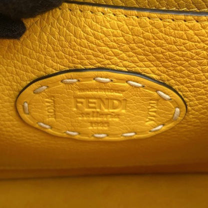 Fendi Piccola borsa a tracolla Selleria Peekaboo ISeeU in pelle di vitello - Etoilux