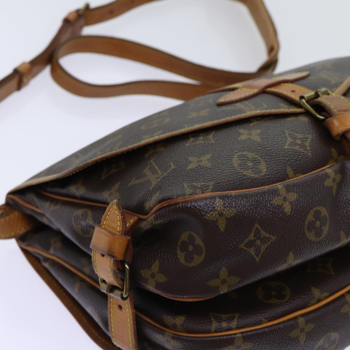 Louis Vuitton Saumur 28 – Monogram Canvas – Made in France - Etoilux