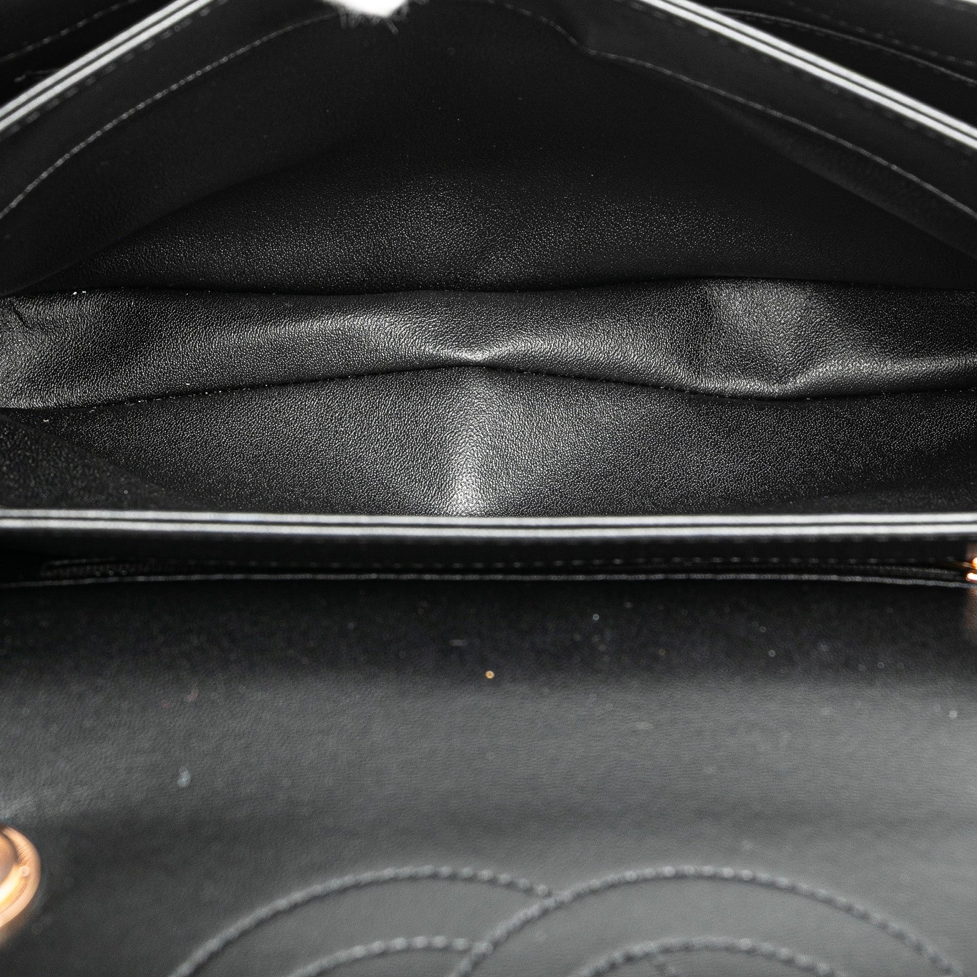 CHANEL Borsa a tracolla Trendy CC Flap in pelle di agnello media - Etoilux