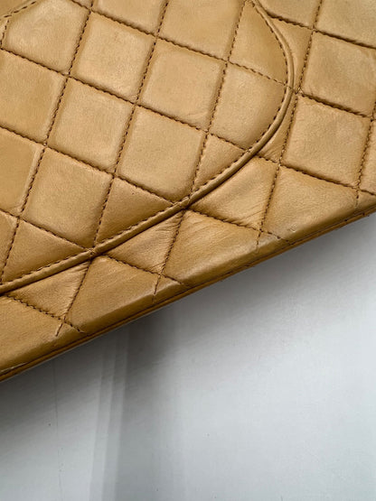 Chanel Classic Double Flap Medium Lambskin Camel Hardware Oro – 25 cm - Etoilux