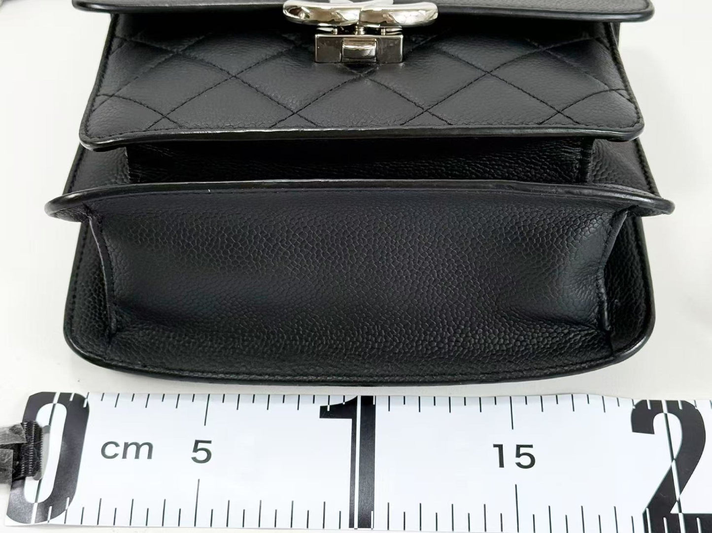 Chanel Coco Logo Top Handle Flap Bag Caviar Nero Hardware Silver — Nuova con Sigillo - Etoilux