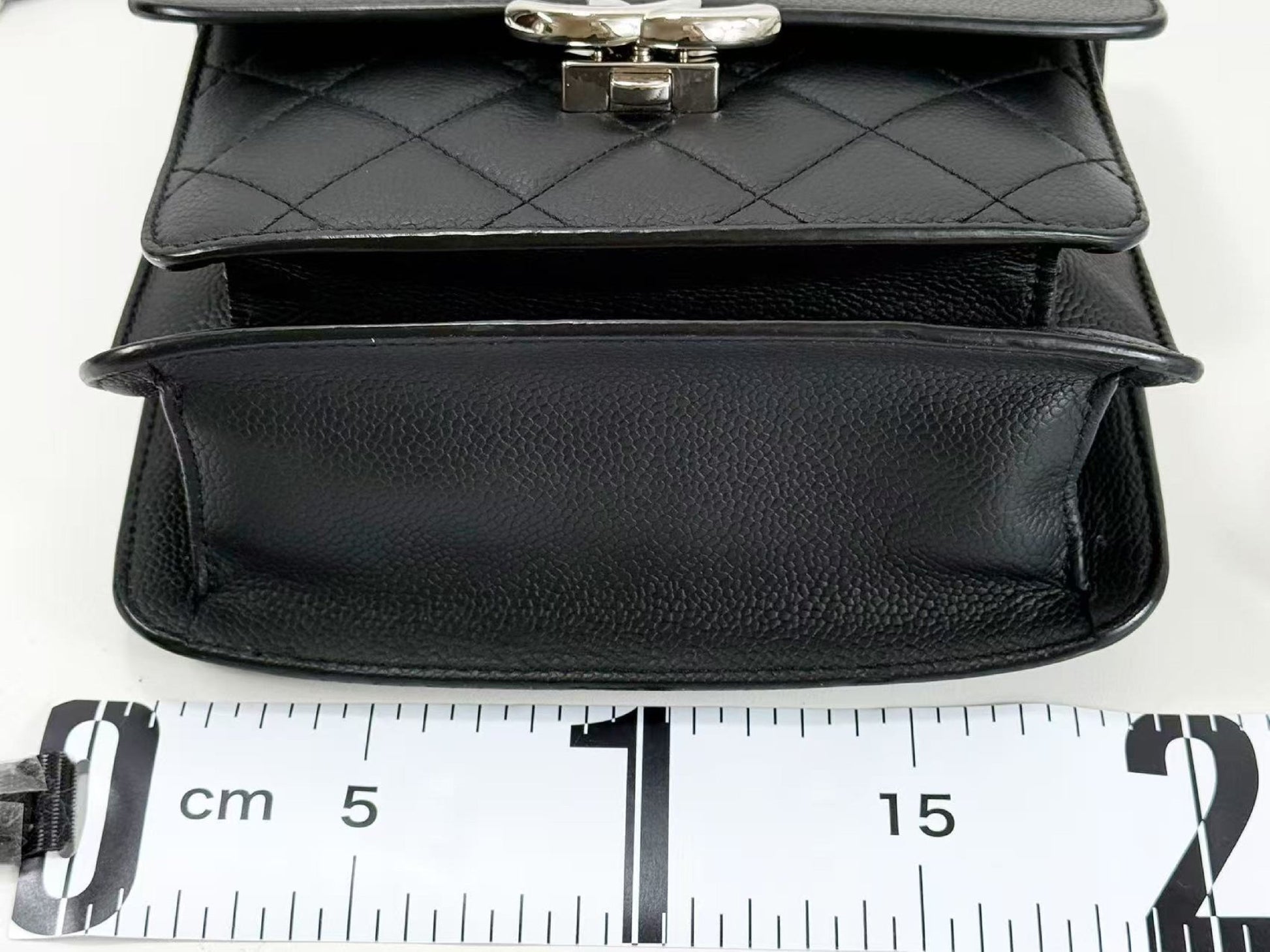 Chanel Coco Logo Top Handle Flap Bag Caviar Nero Hardware Silver — Nuova con Sigillo - Etoilux