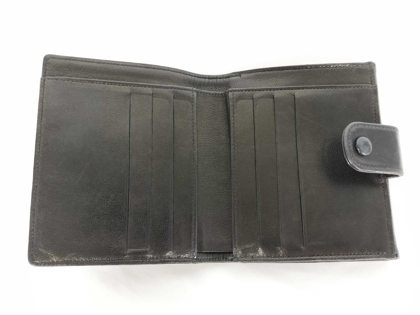 Chanel Portafoglio Compatto Timeless CC Pelle di Agnello Nera – Vintage 11,5 cm - Etoilux