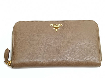 Prada Portafoglio Cahier a tre ante