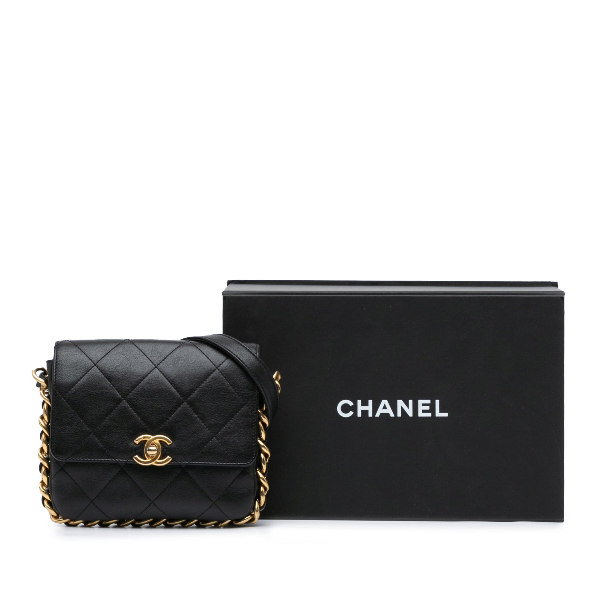 Chanel Small Flap con Catena Pelle di Vitello Trapuntata Nera – 2021/2024 - Etoilux