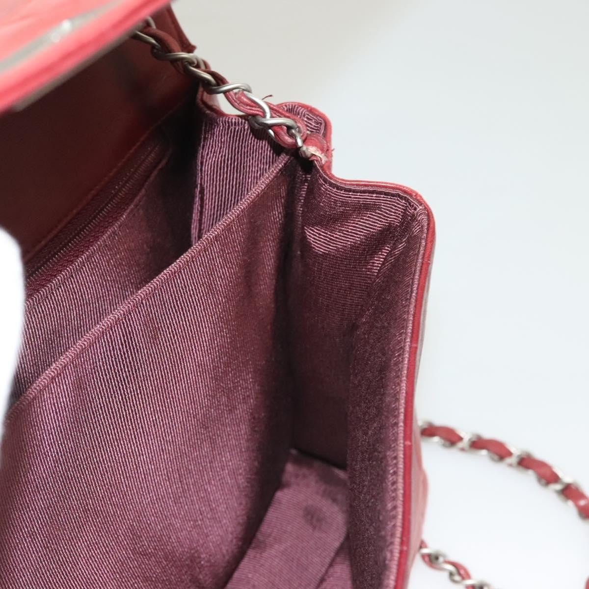 Chanel Chocolate Bar Reissue Flap Pelle di Agnello Rosso – 31 cm - Etoilux
