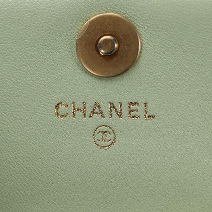 Chanel 19 Portamonete con Patta e Catena Pelle Agnello Verde Menta 2021 – 10 cm - Etoilux