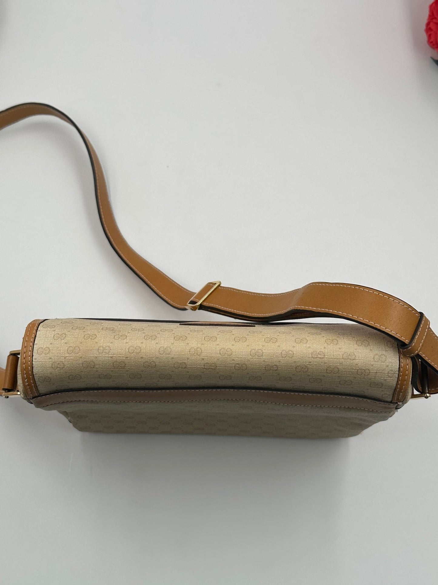 Gucci Vintage Micro GG Canvas Crossbody Bag Beige – Anni '80 - Etoilux