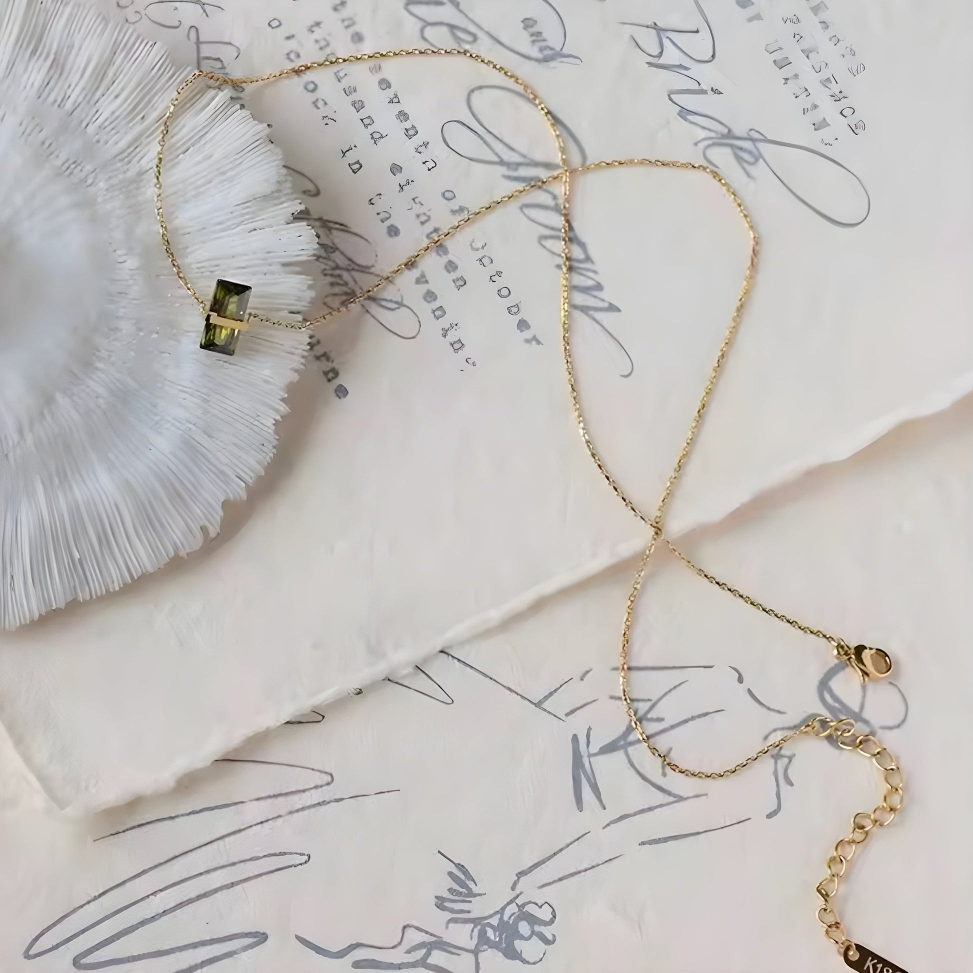 BEHI GLINKA NECKLACE - Etoilux