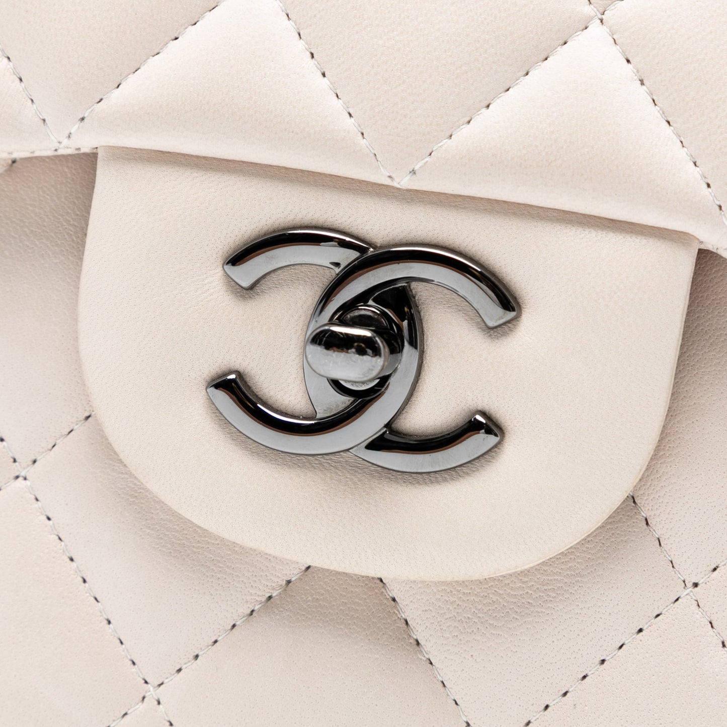 Chanel Classic Double Flap Jumbo Agnello Avorio Hardware Argento – 2011 - Etoilux