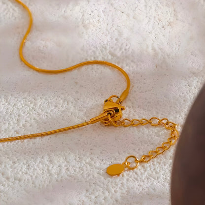 BEHI LOVE NECKLACE - Etoilux