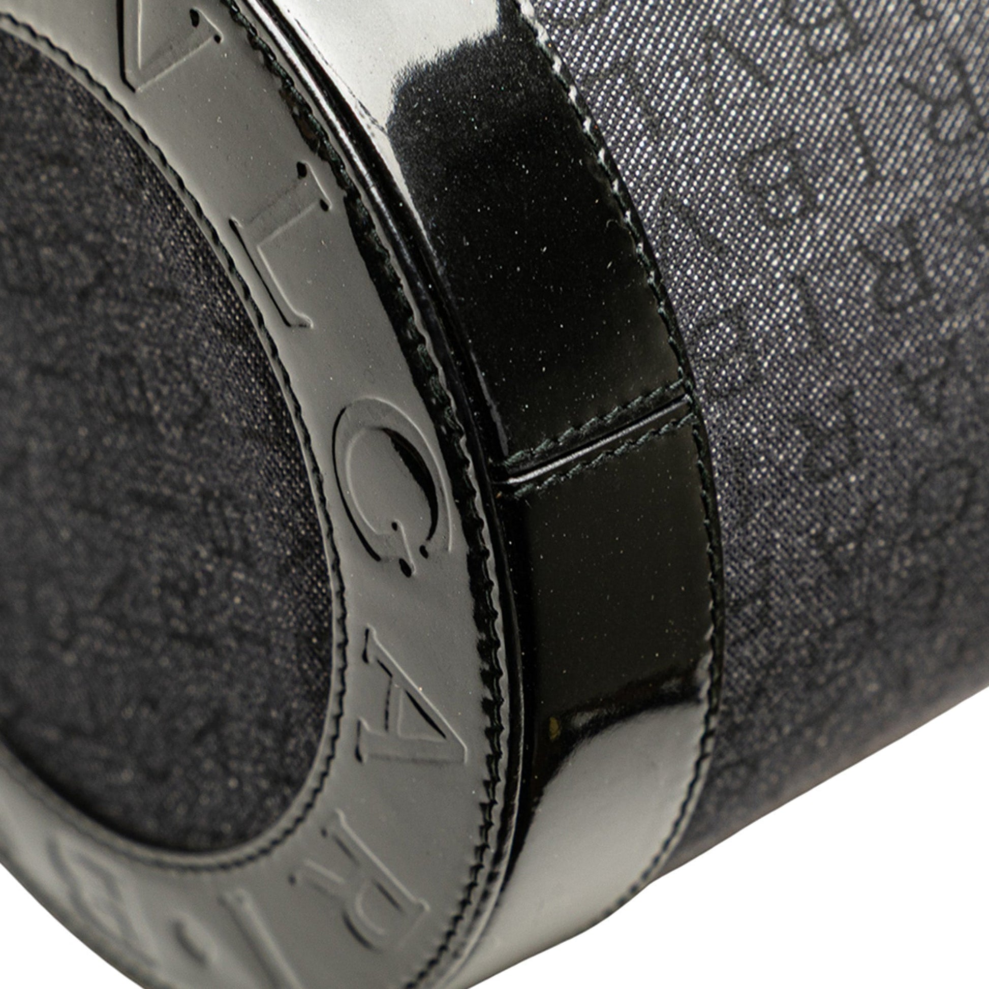 Bvlgari Mini Cylinder Logomania in denim con finiture in pelle verniciata – Nero - Etoilux