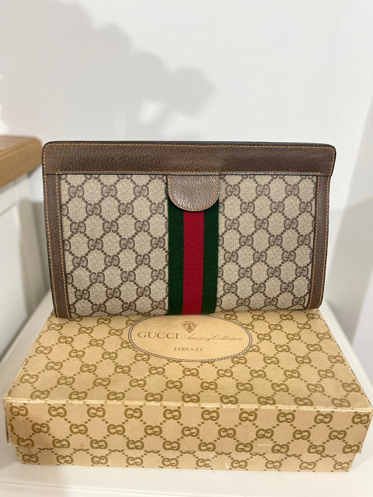 Gucci Vintage Clutch GG Supreme – Web Stripe - Etoilux