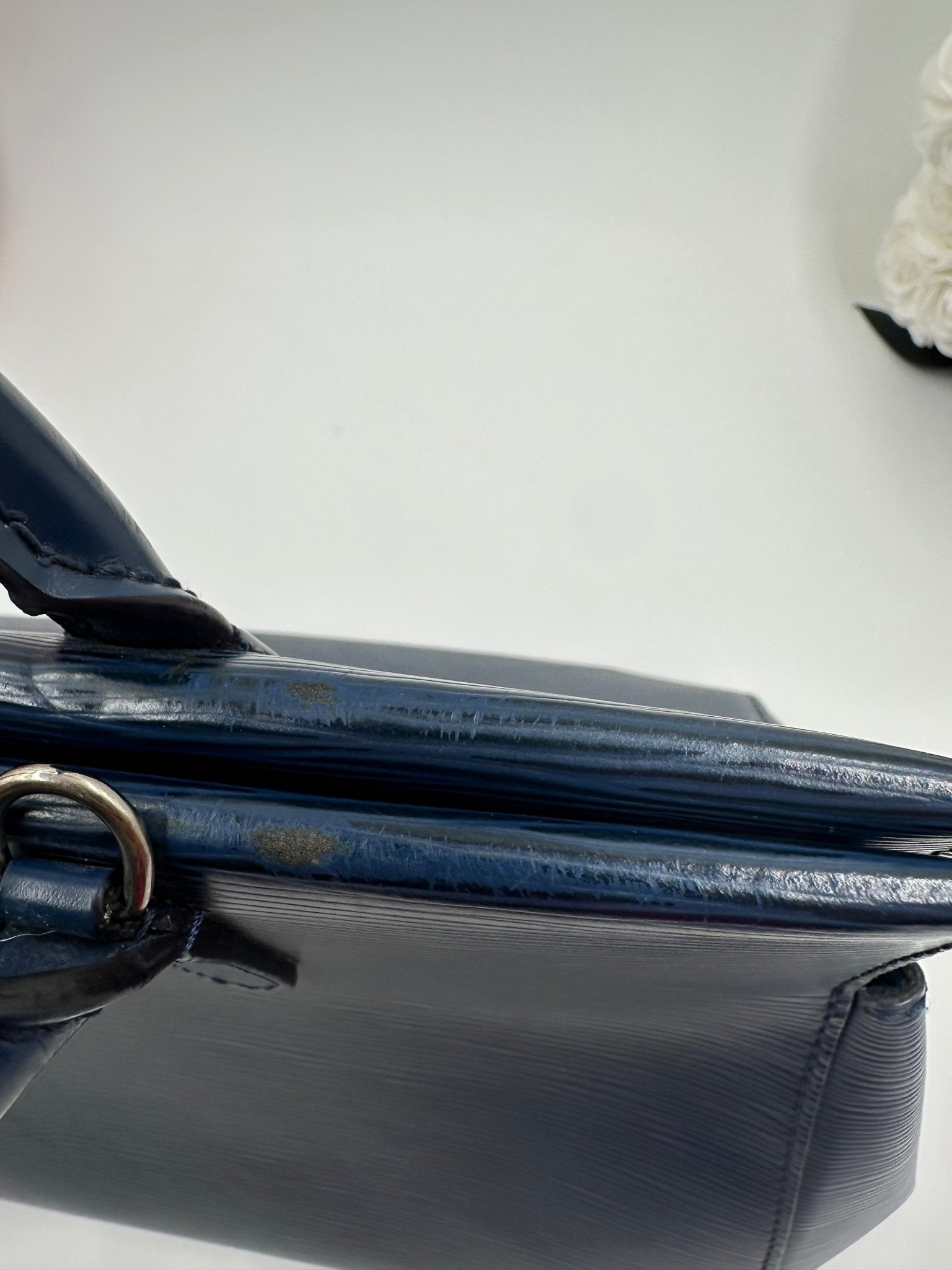 Louis Vuitton Marly MM Pelle Epi Marine – 32 cm - Etoilux