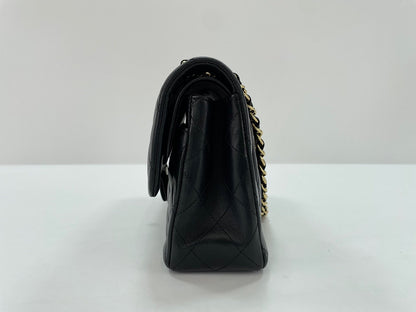 Chanel Borsa in Pelle Nera con Catena - Etoilux