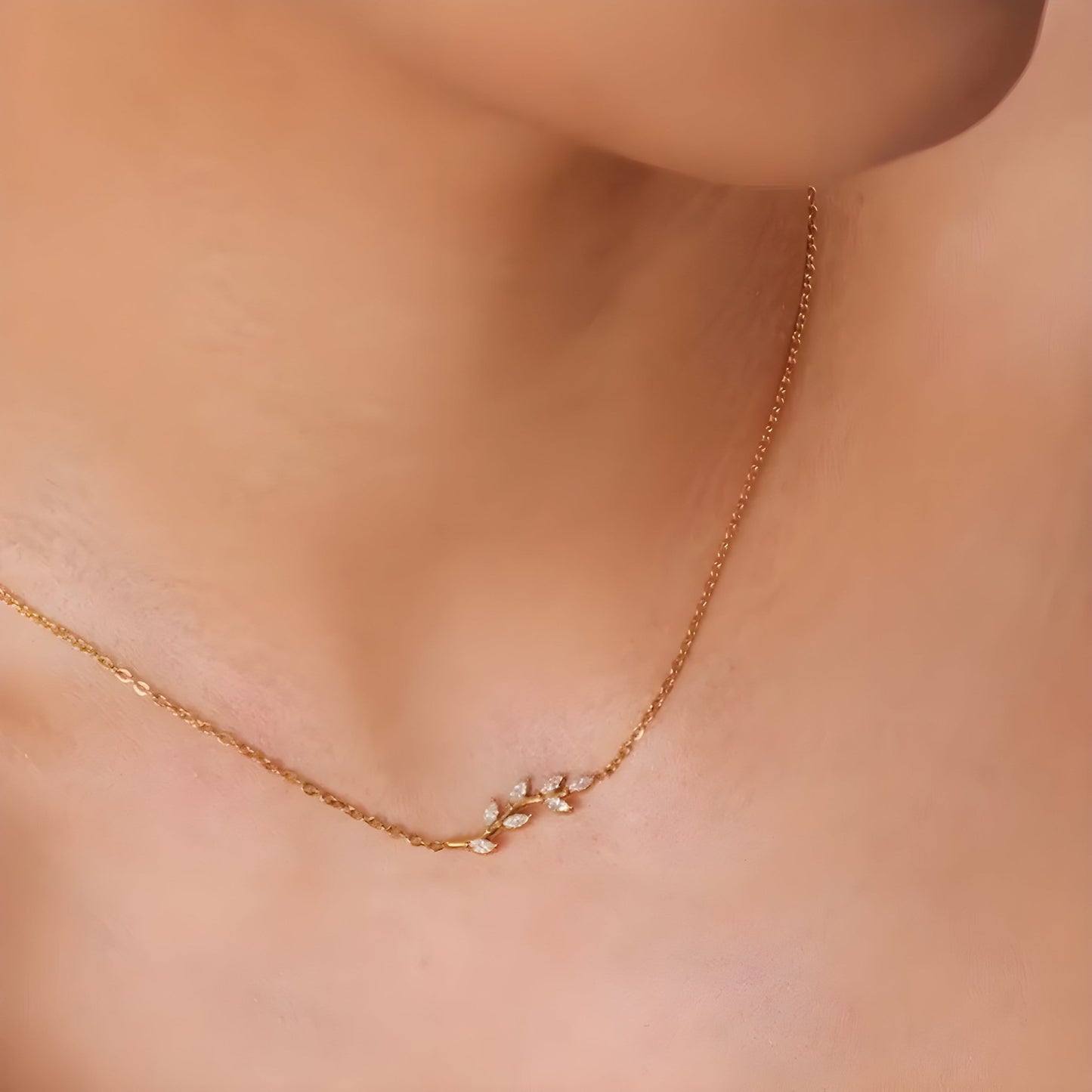 BEHI NANIKO NECKLACE - Etoilux