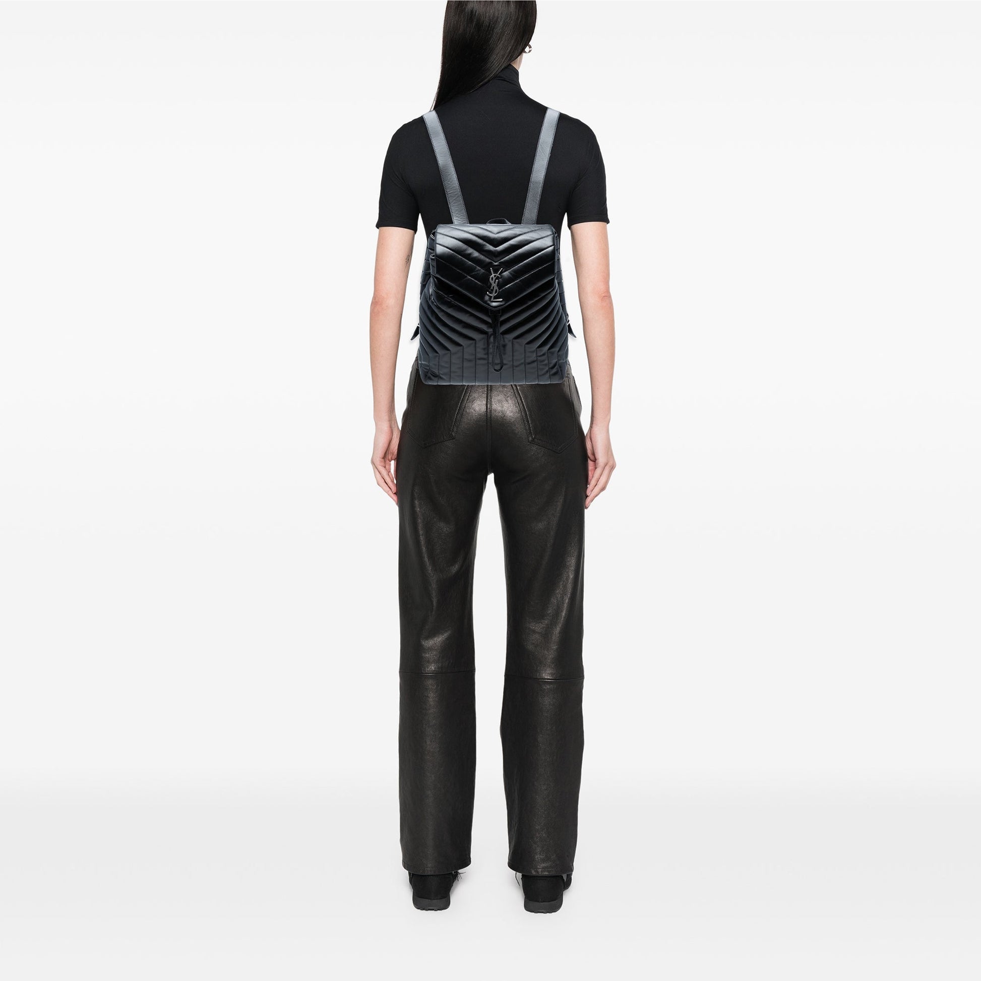 Saint Laurent – Zaino Loulou Medio in Pelle Matelassé con Monogramma (2017) - Etoilux