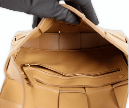 Bottega Veneta Cassette Bag in pelle caramello – Pre - Owned in condizioni eccellenti - Etoilux