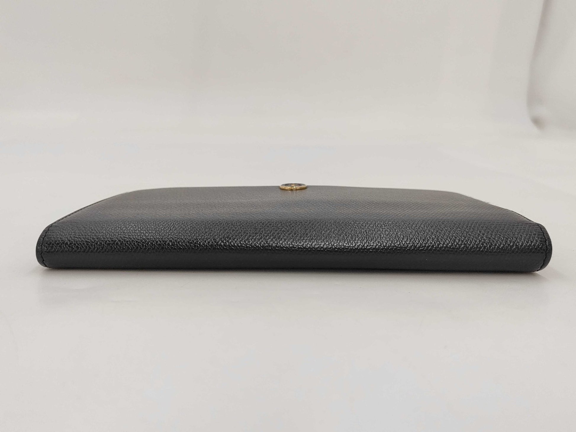 Chanel Portafoglio Long Bifold CC Logo Caviar Nero – 19 cm - Etoilux