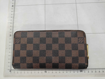 Louis Vuitton Zippy Wallet - Etoilux