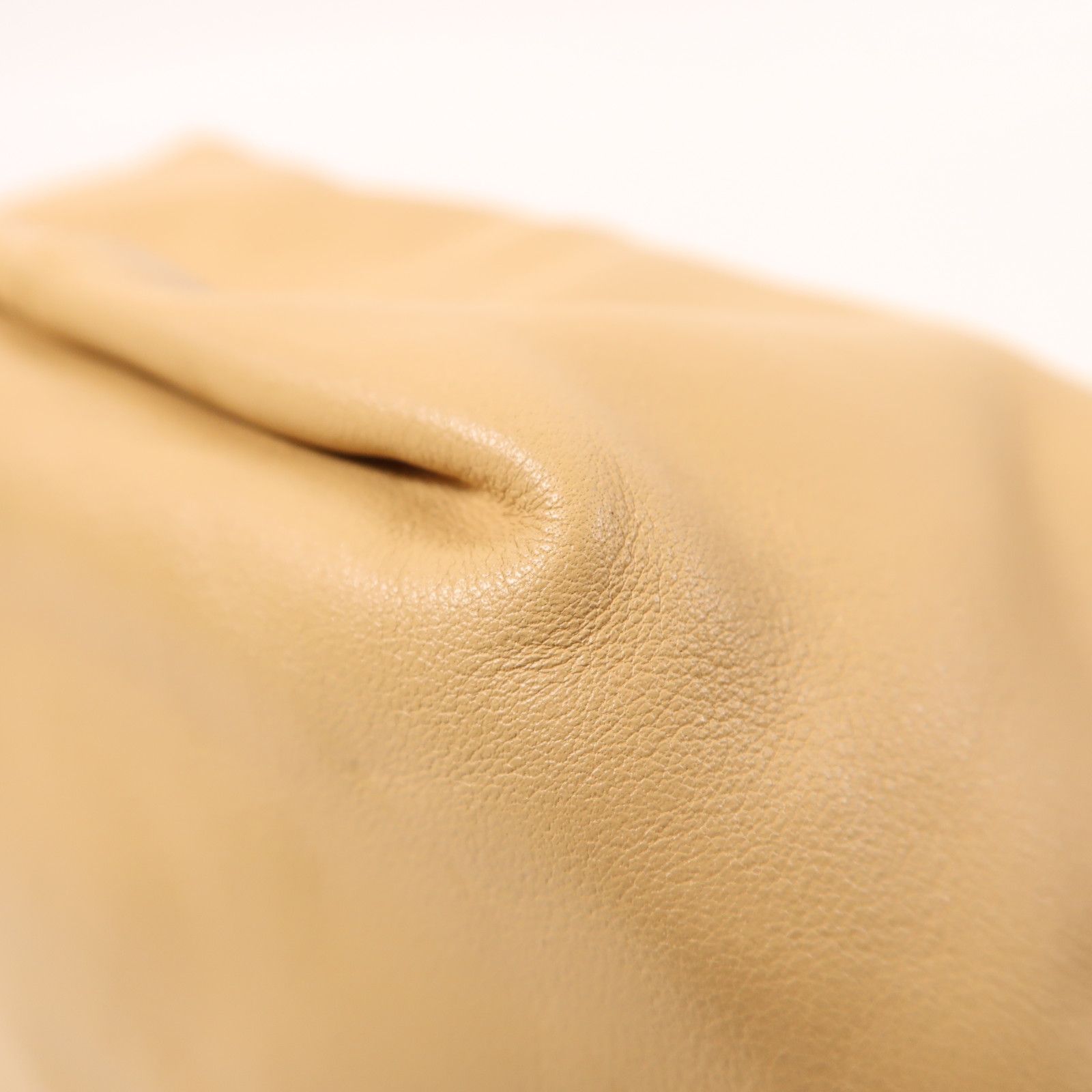 Bottega Veneta Double Knot Mini Nappa Agnello Beige – 26 cm - Etoilux