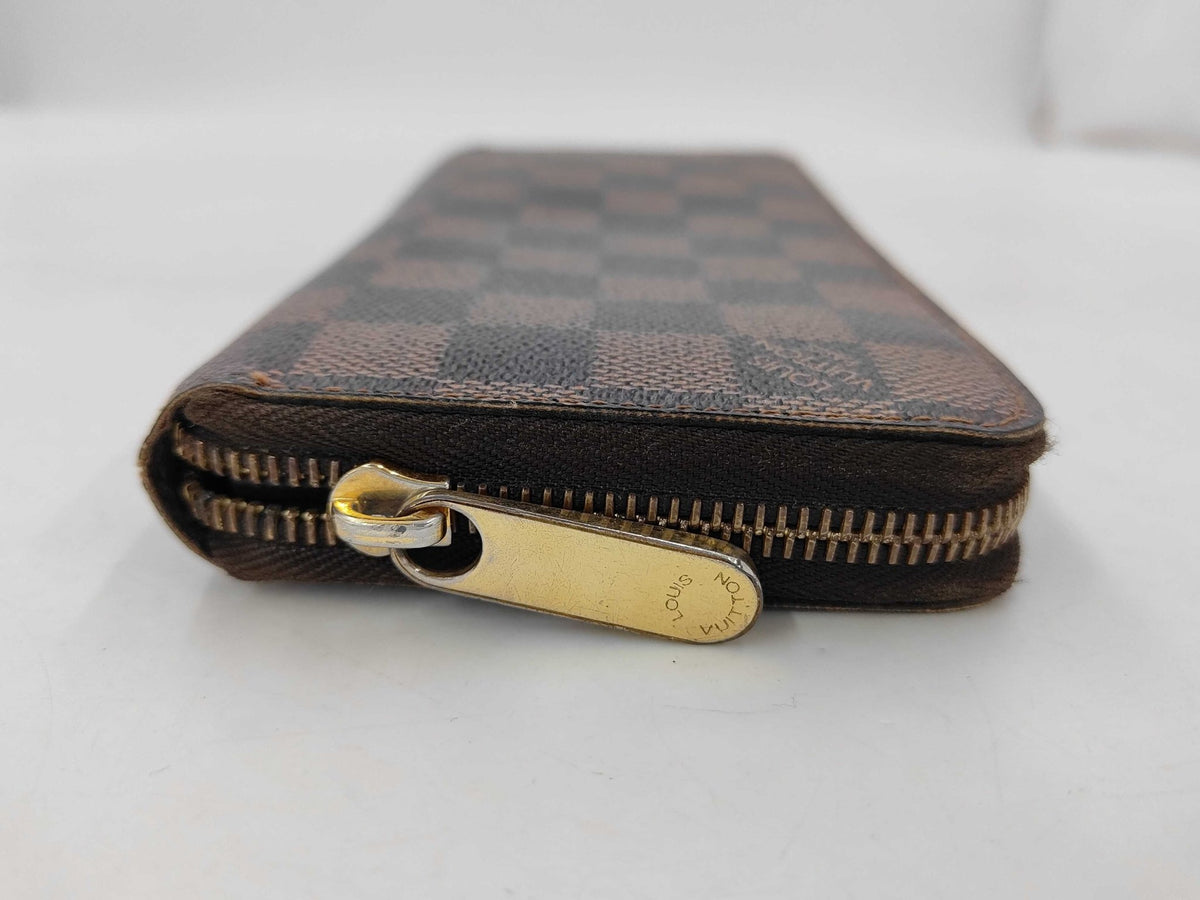 Louis Vuitton Zippy Wallet - Etoilux