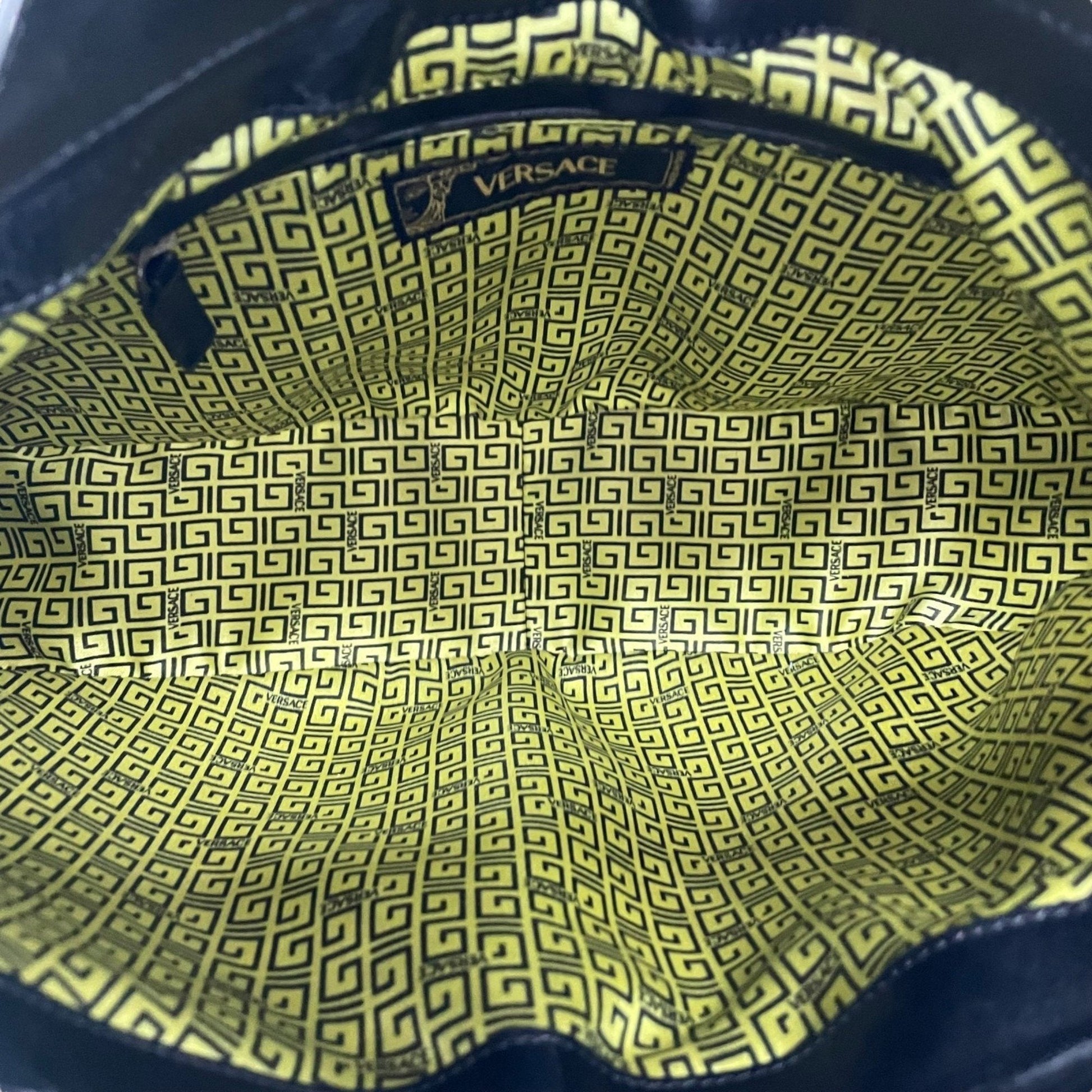 Versace Medusa – Hobo bag in pelle nera incisa - Etoilux