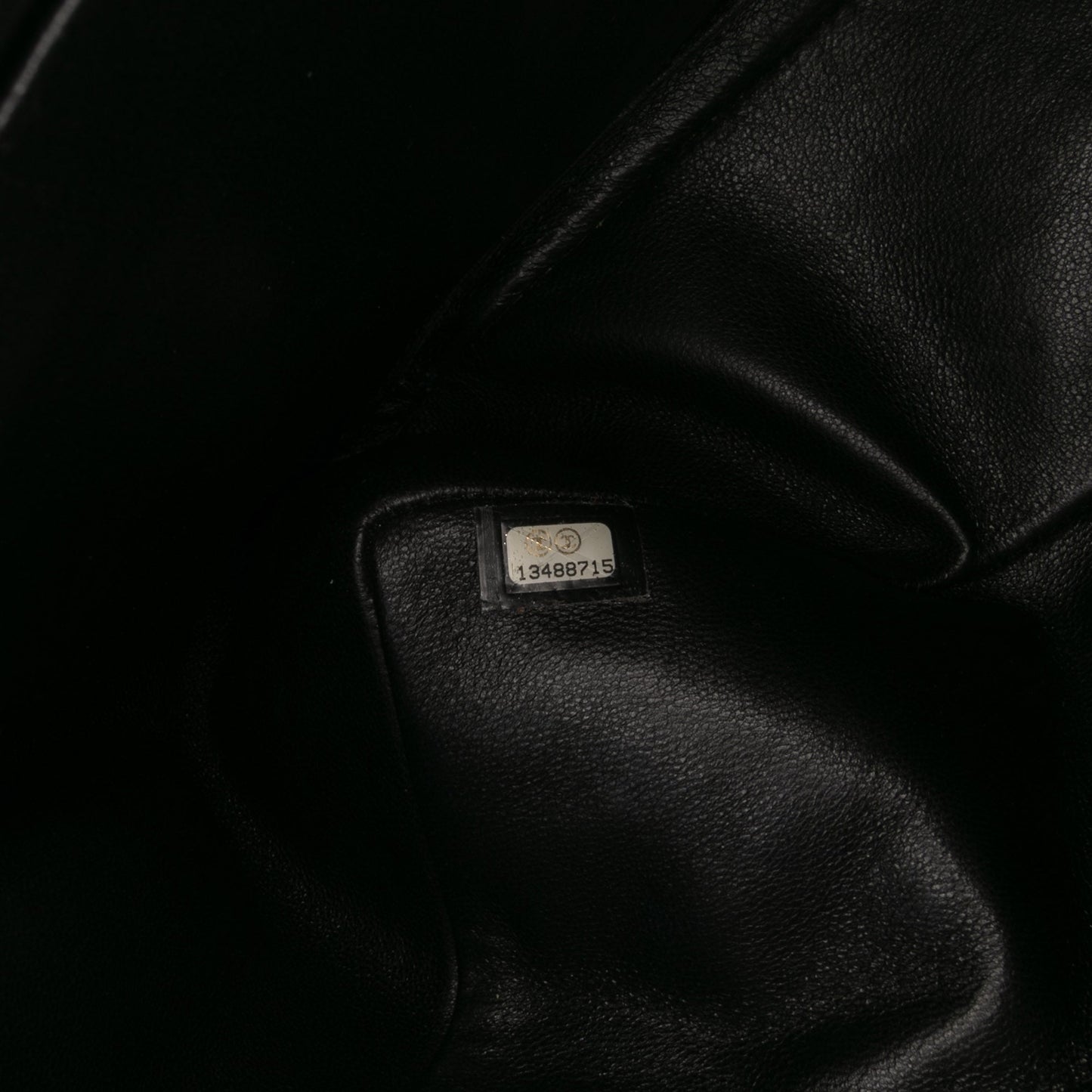 Chanel – Maxi Classic Chevron Patent Single Flap in pelle verniciata nera - Etoilux