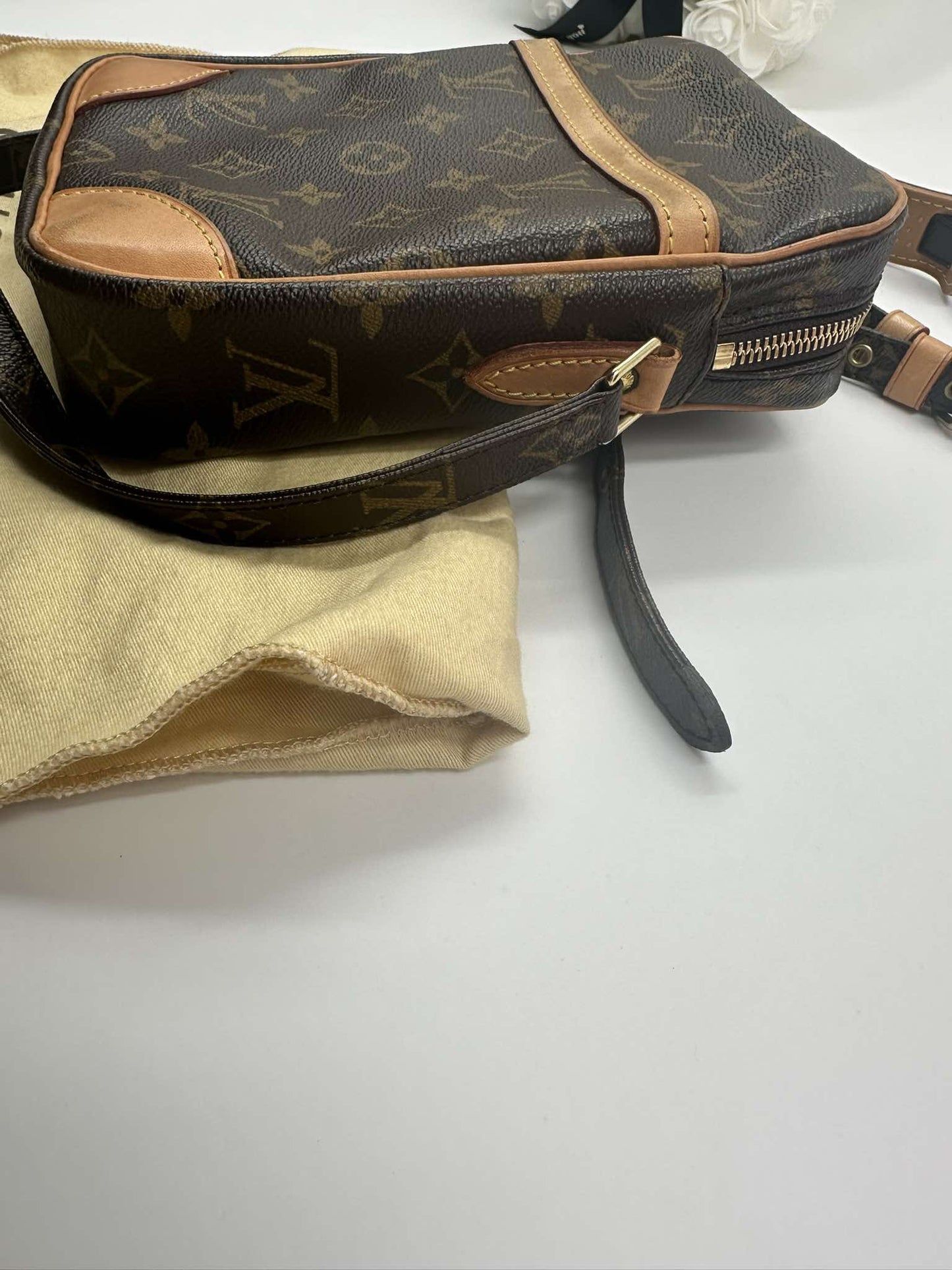Louis Vuitton Danube PM Monogram Canvas 2006 - Etoilux