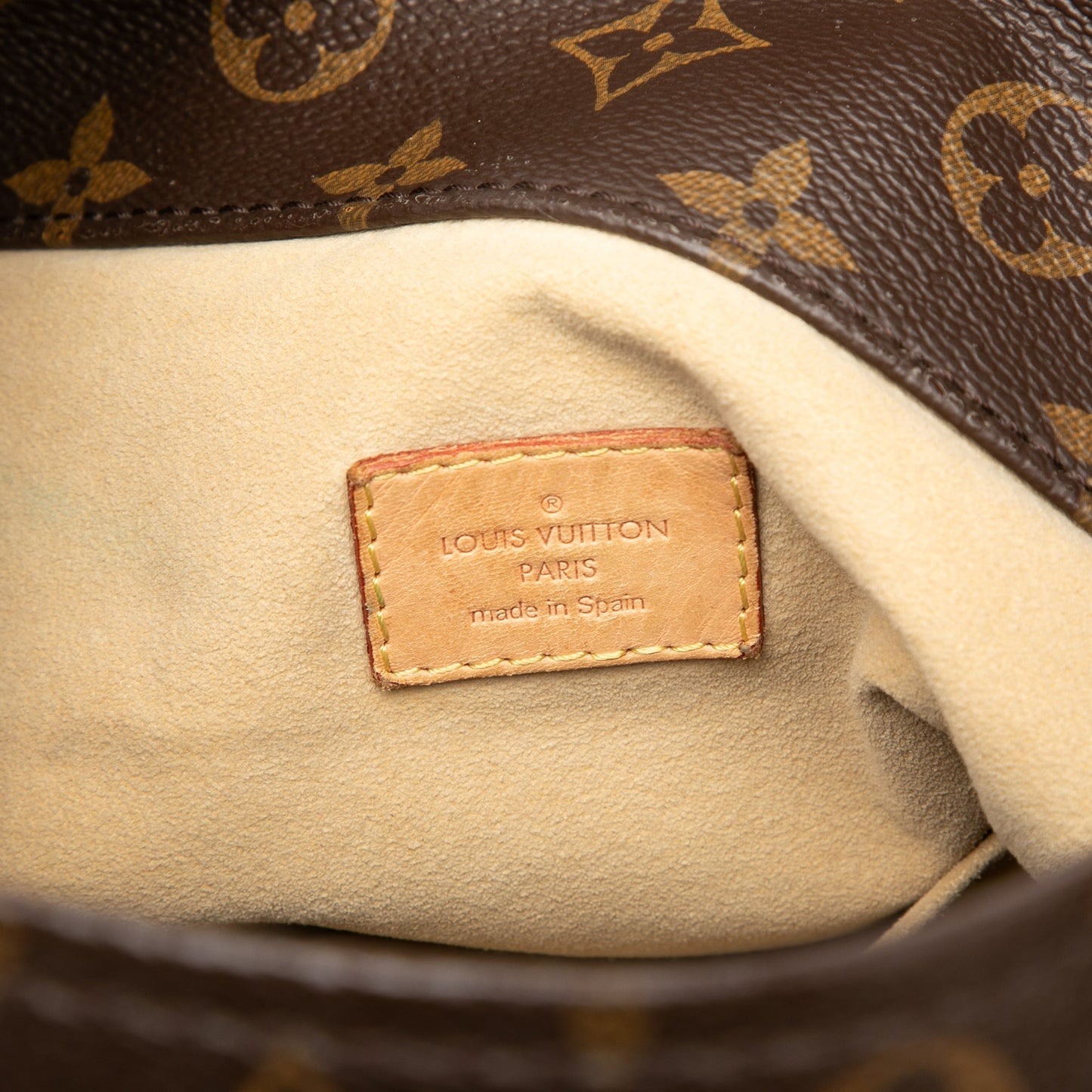 Louis Vuitton Artsy MM Tela Monogram – 41,5 cm - Etoilux