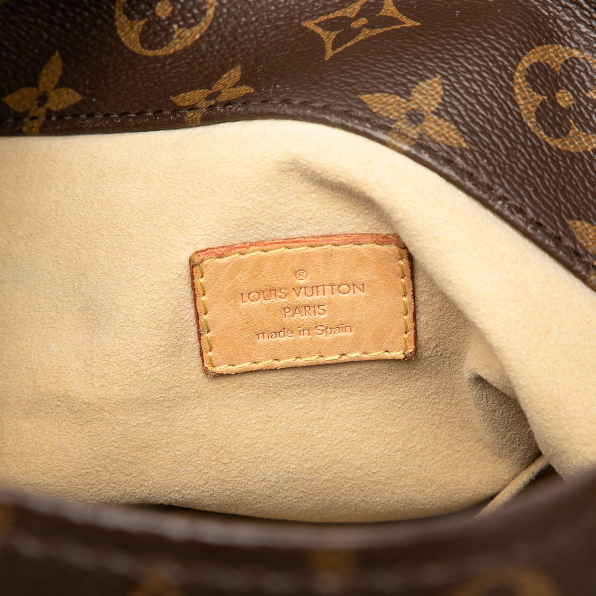 Louis Vuitton Artsy MM Tela Monogram – 41,5 cm - Etoilux