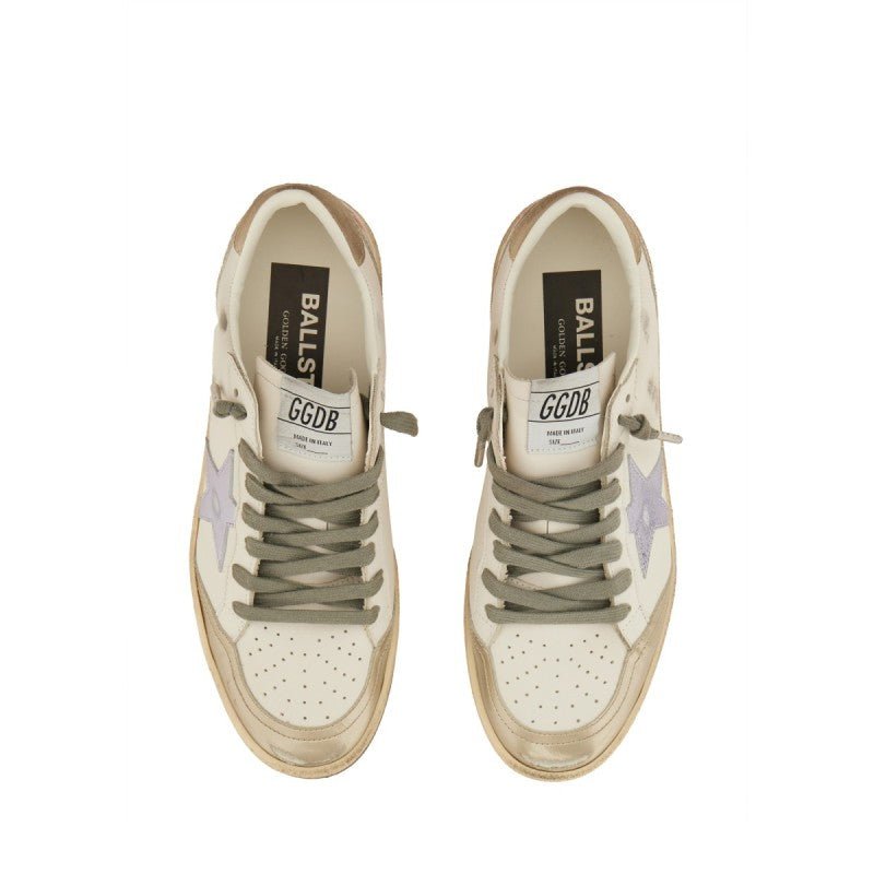 Golden Goose – Ball Star Sneaker in Pelle Bianca con Stella Lilla e Dettagli Retro – Donna – FW25 - Etoilux