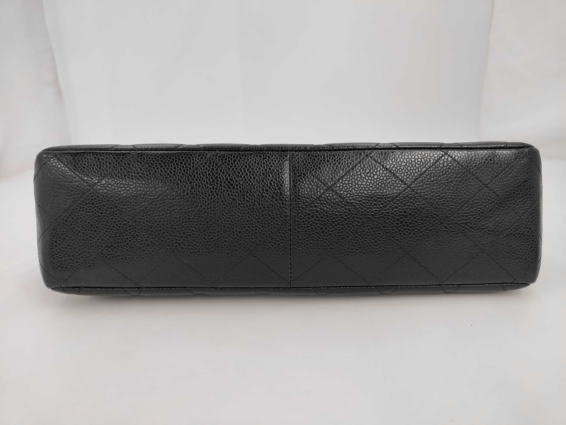 Chanel Classic Flap Jumbo Caviar Nero Hardware Dorato Vintage – 30 cm - Etoilux