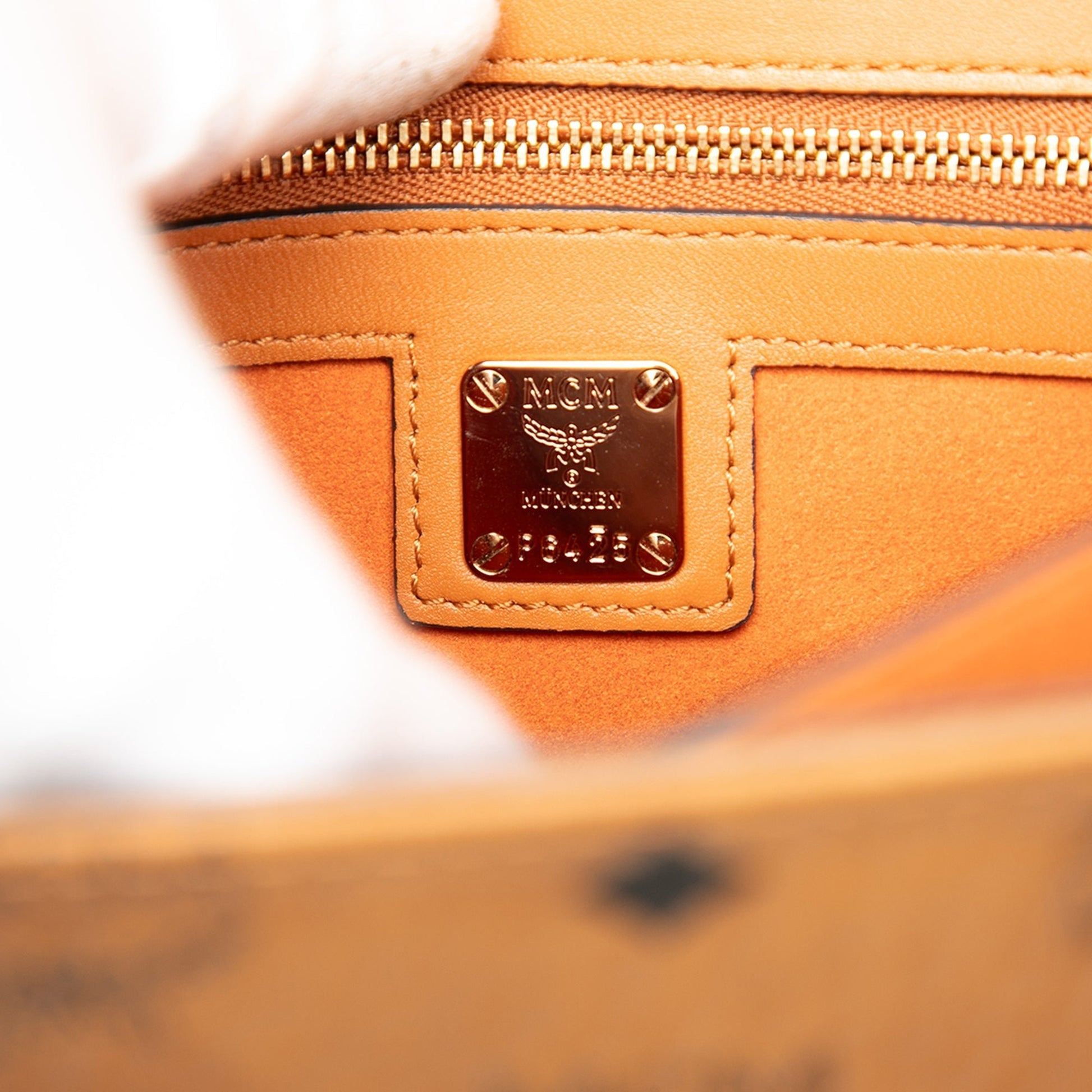 MCM Patricia – Borsa a Tracolla Piccola in Tela Visetos - Etoilux