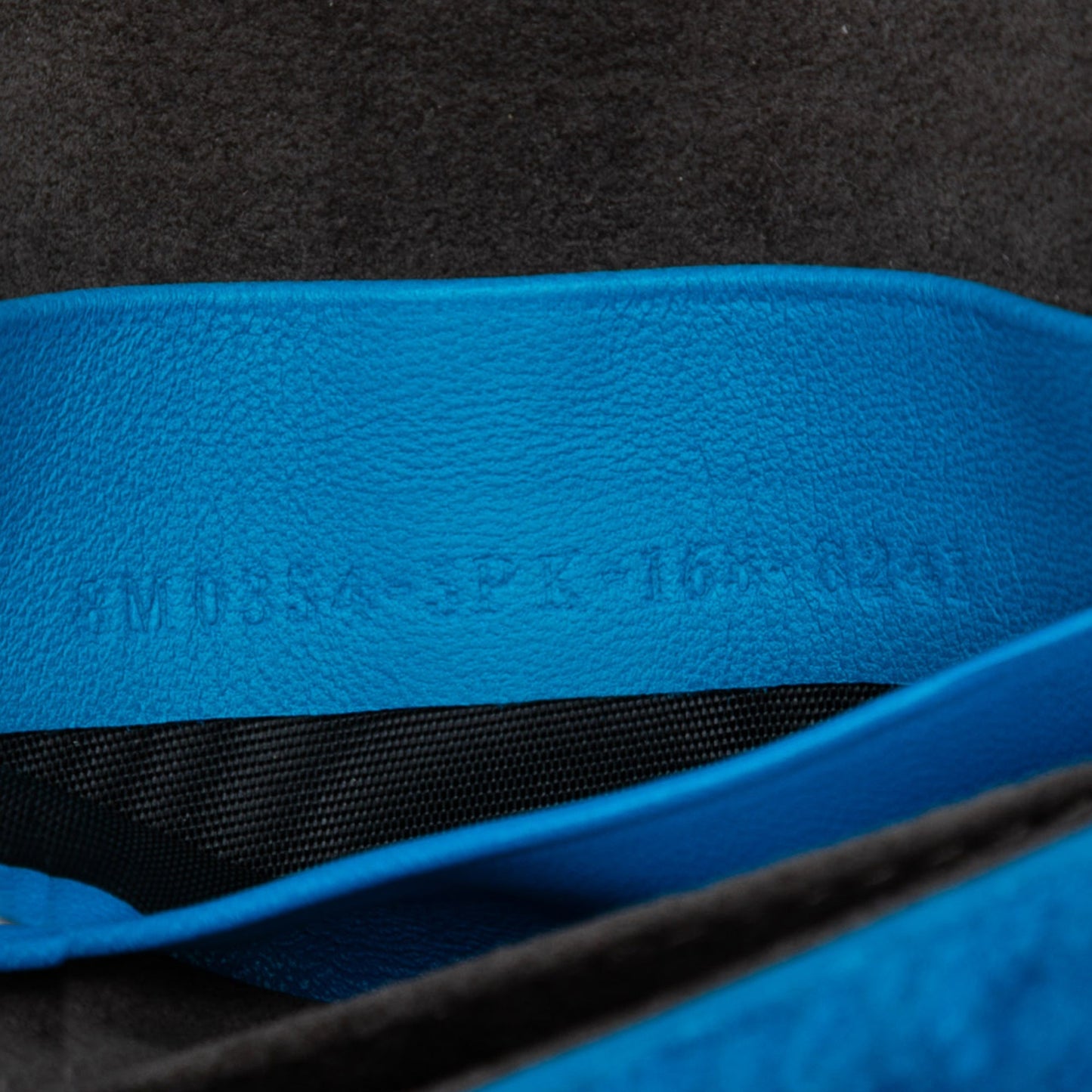 Fendi Baguette Micro in Montone Bicolore – Blu & Rosa – 2000 - 2010 - Etoilux