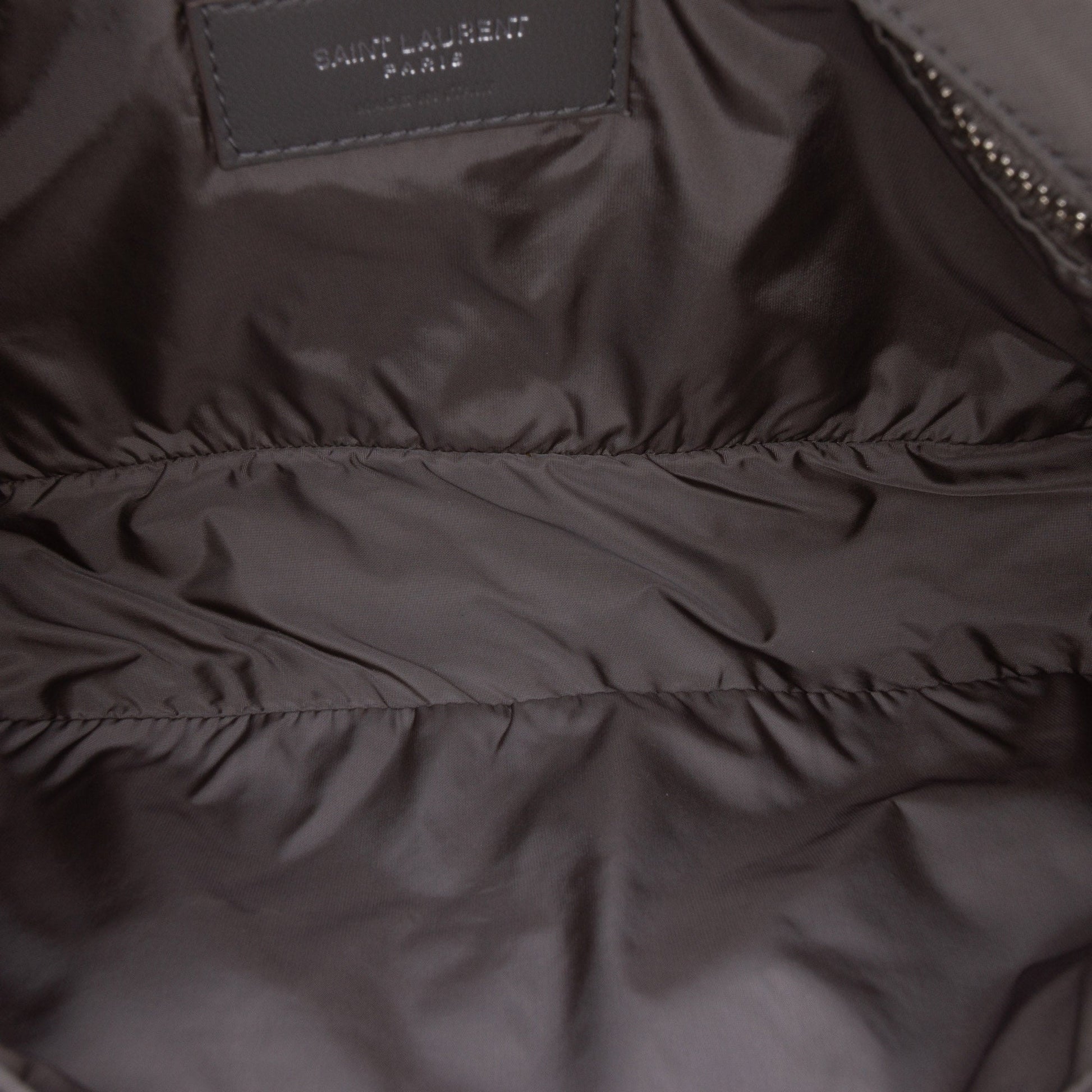 Saint Laurent Le 5 à 7 Hobo Nylon Grigio Tortora e Verde Menta 2022 – 25 cm - Etoilux