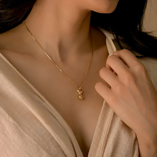 BEHI MANNEQUIN NECKLACE - Etoilux