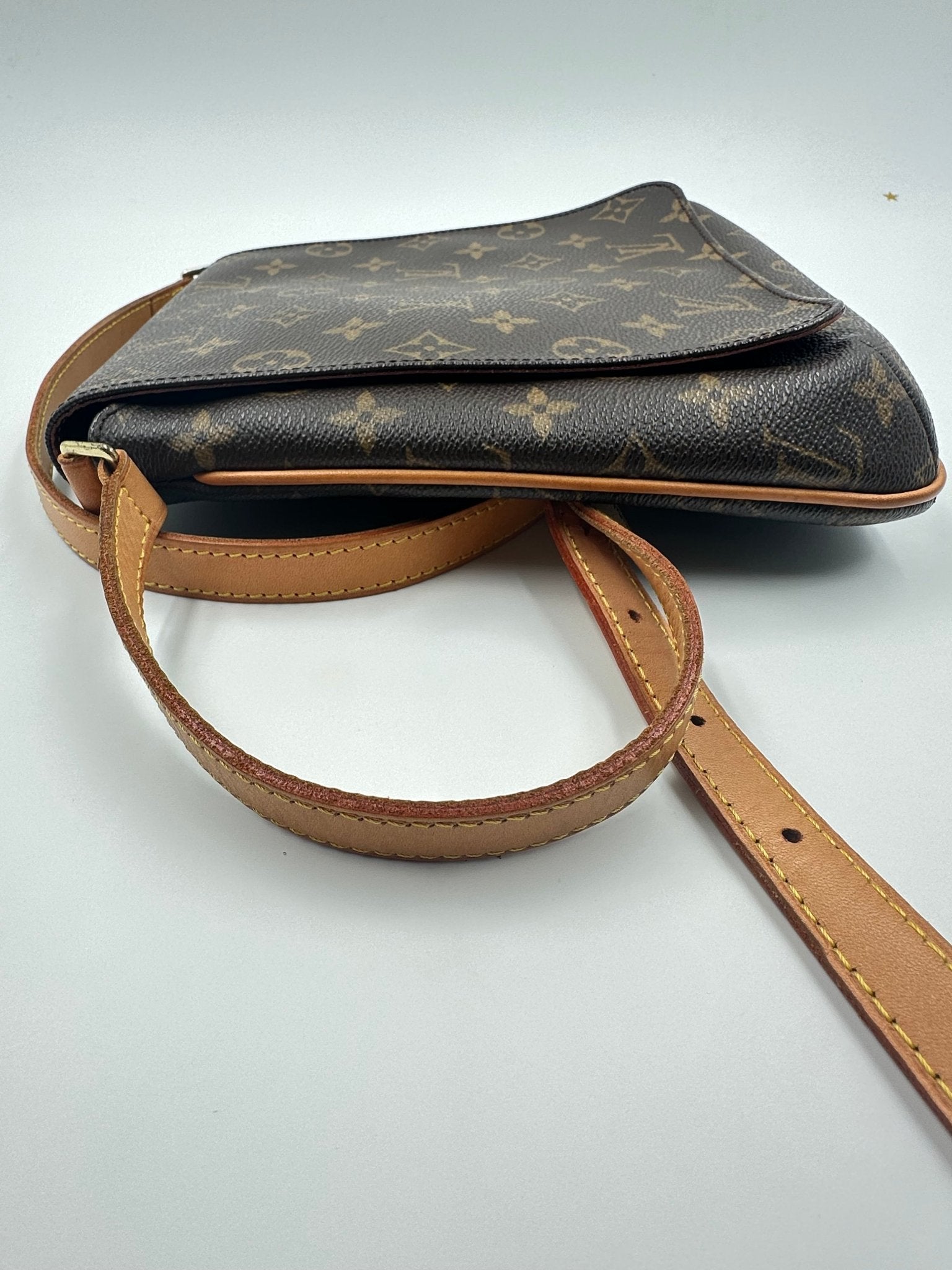 Louis Vuitton – Musette Salsa PM Monogram Canvas – Crossbody - Etoilux