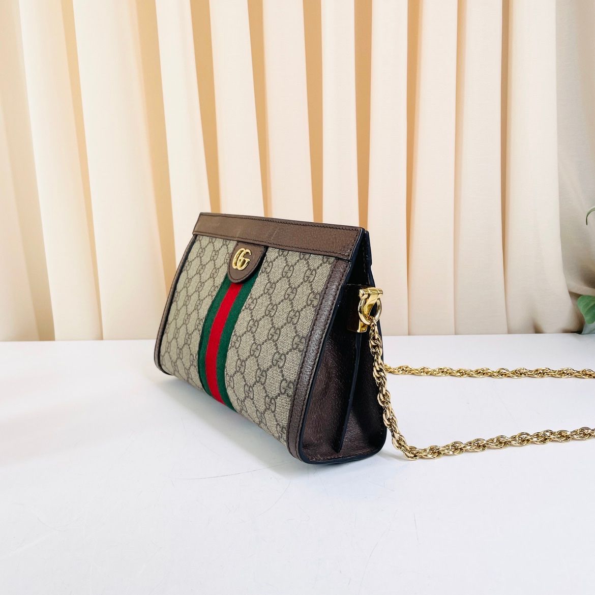 Gucci – Ophidia Canvas Retro con Tracolla in Catena – 26 × 7 × 17.5 cm - Etoilux