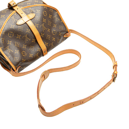 Louis Vuitton – Saumur 25 Monogram (1991) – AR0931