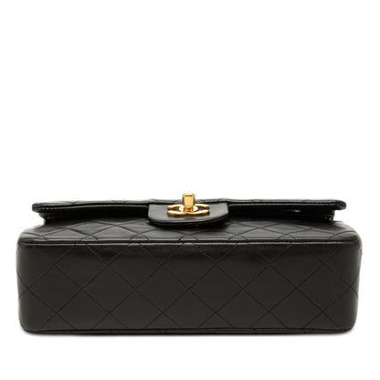 Chanel Classic Flap Small Pelle di Agnello Nera 1991-1994 – 23 cm