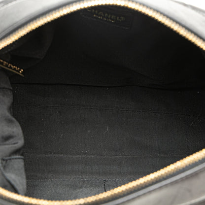 Chanel Chocolate Bar CC Shoulder Bag Pelle di Agnello Nera – 27,5 cm