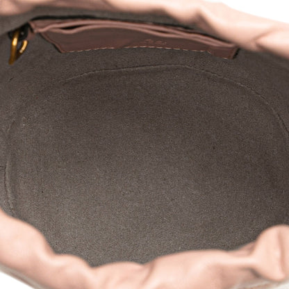 Gucci GG Marmont Mini Bucket Bag in pelle matelassé rosa cipria – 2016/2025