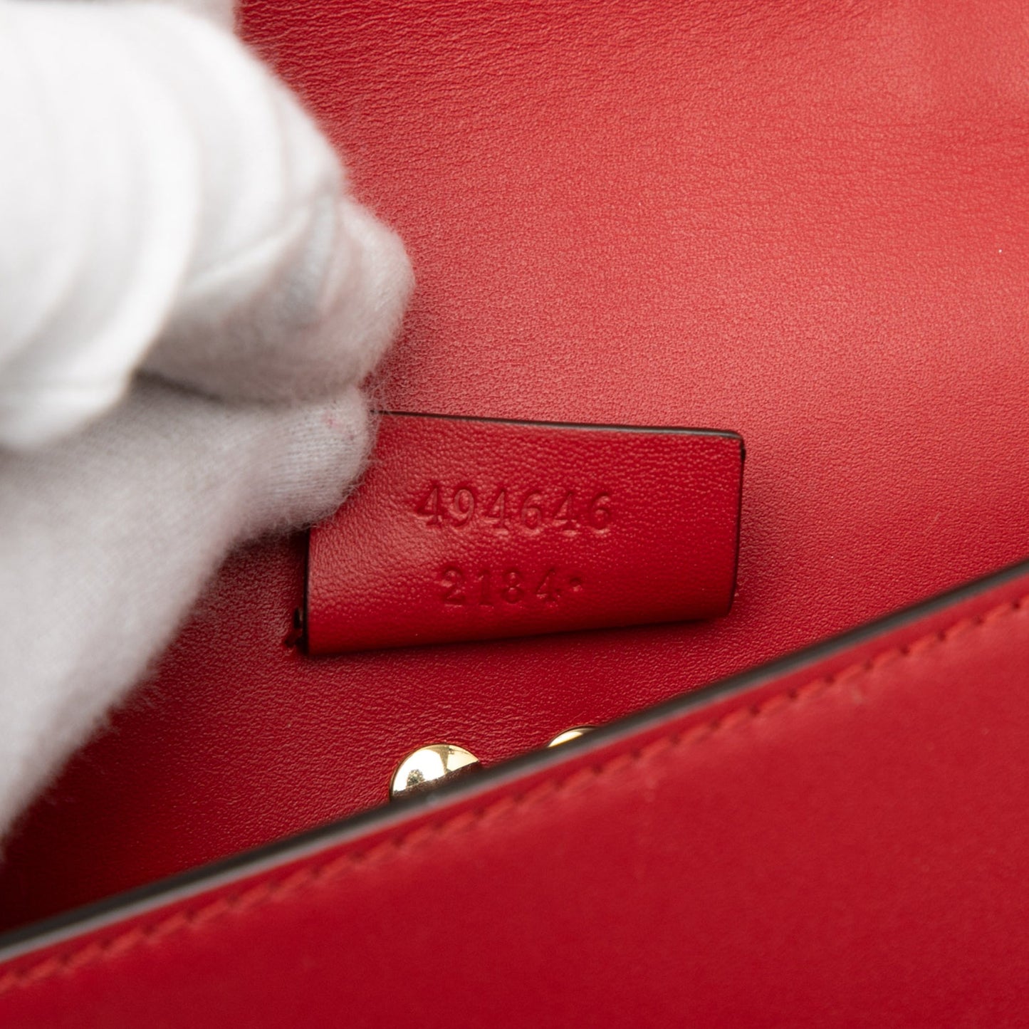 Gucci Sylvie Mini Pelle di Vitello Rossa con Web Stripe e Catena Oro — 16 cm