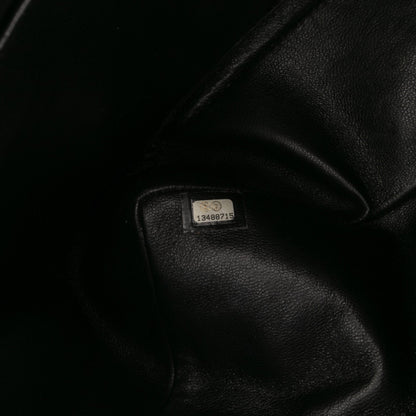 Chanel – Maxi Classic Chevron Patent Single Flap in pelle verniciata nera