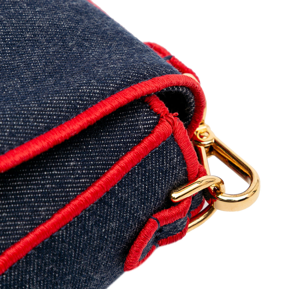Fendi Baguette Large Denim Blu con Ricamo Rosso – 32 cm